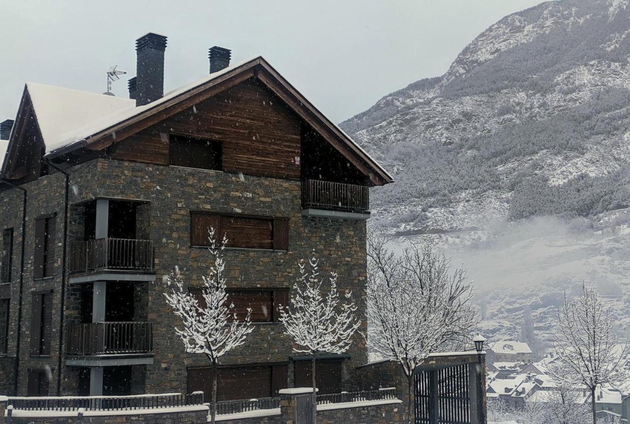 Pleta Del Mon Atico Apartment Benasque Luaran gambar
