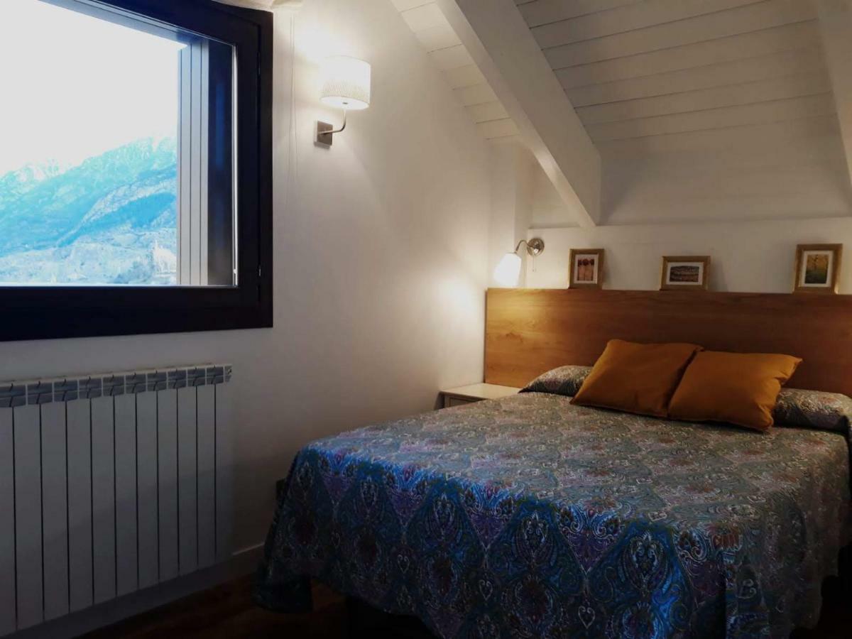 Pleta Del Mon Atico Apartment Benasque Luaran gambar