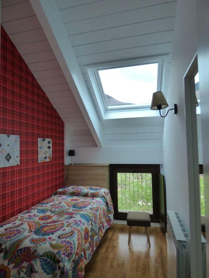 Pleta Del Mon Atico Apartment Benasque Luaran gambar